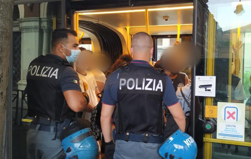 Controlli sui mezzi pubblici a Torino