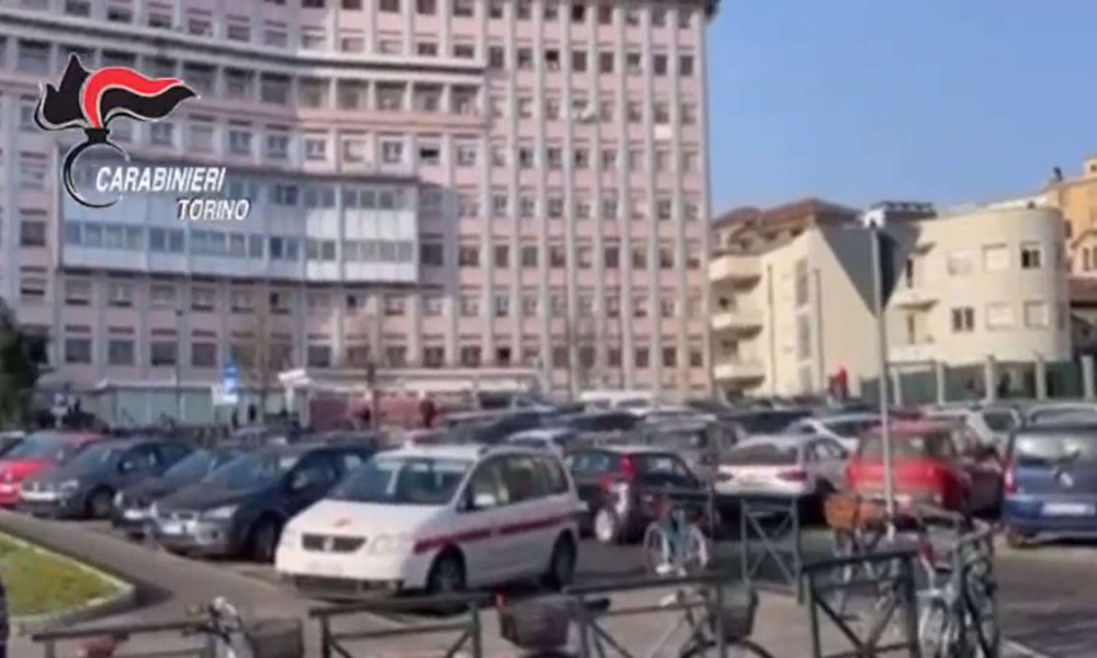 Parcheggiatore abusivo arrestato a Torino