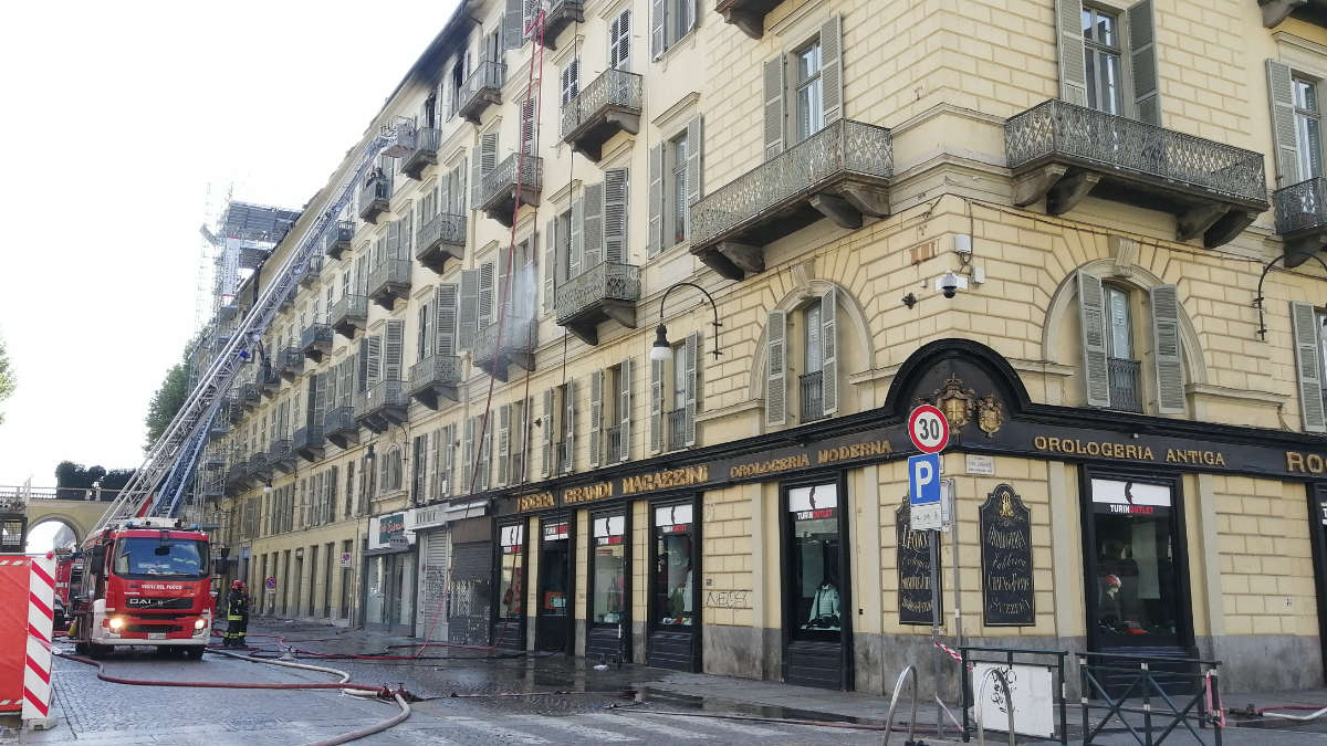 Incendio in centro a Torino